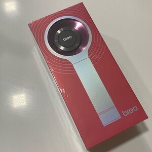 Breo scalp massaging brush